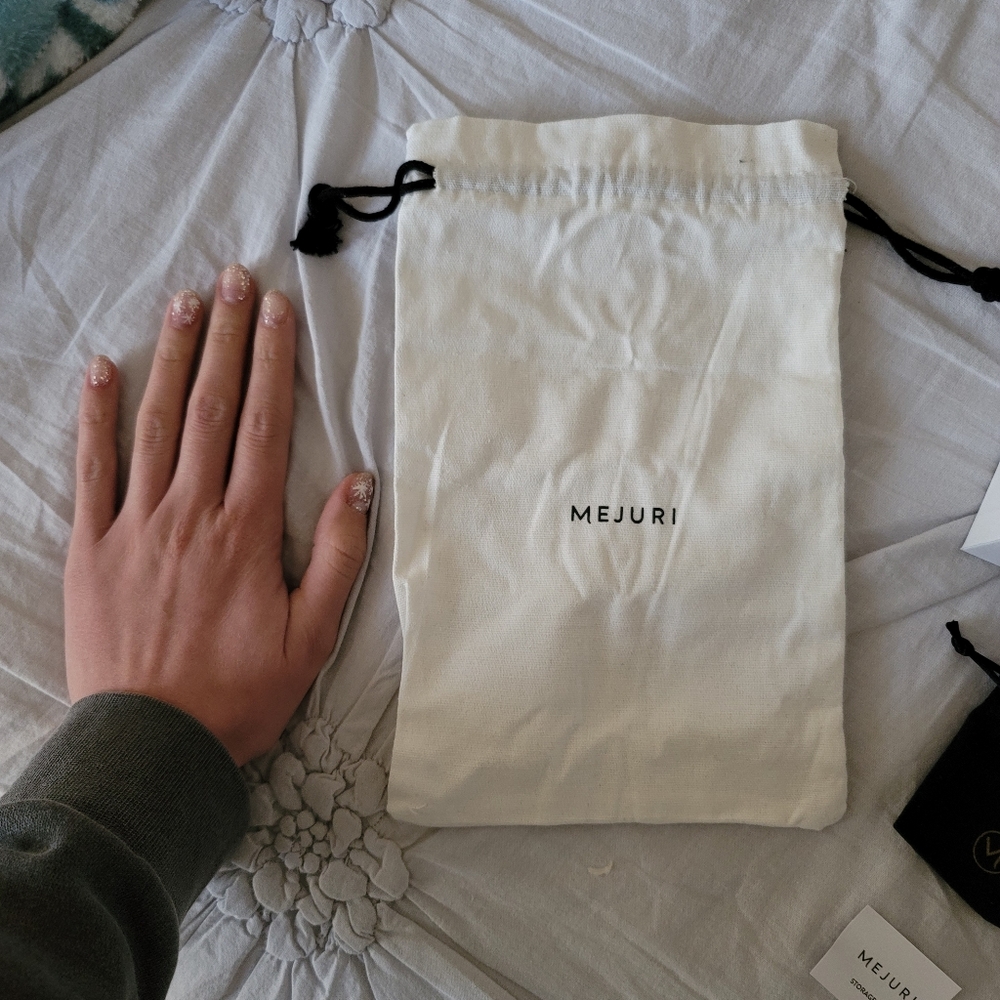 DONATING 3/31 Mejuri storage box and pouches set - Picture 2 of 6